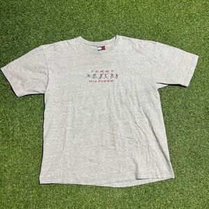Men’s Vintage Y2K Tommy Hilfiger Tee